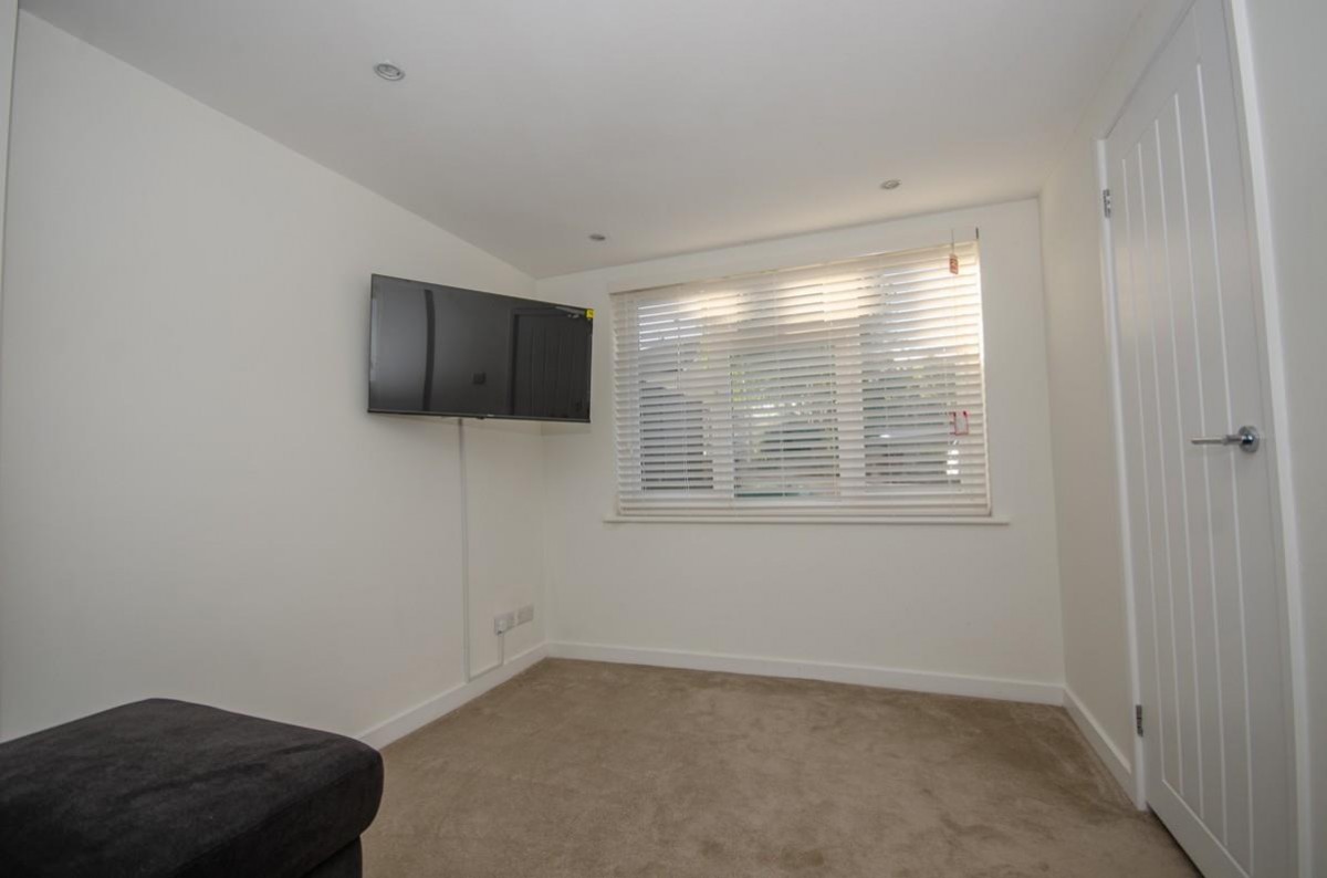 Boscombe Crescent, Downend, Bristol, BS16 6QT