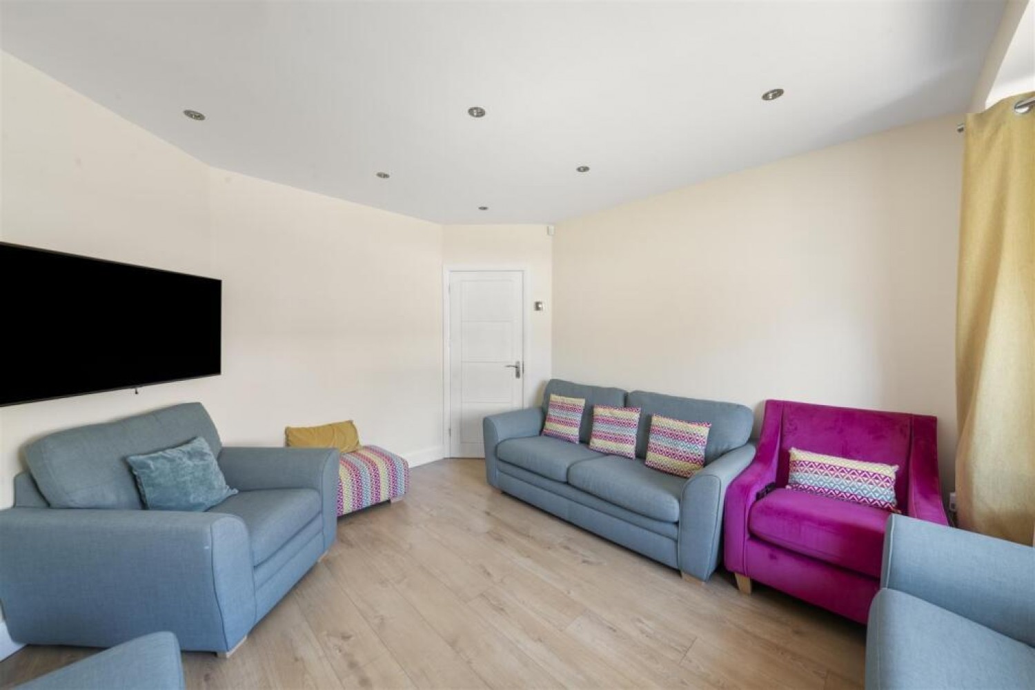 2 bedroom Flat for sale in Stratford Road, Hayes
