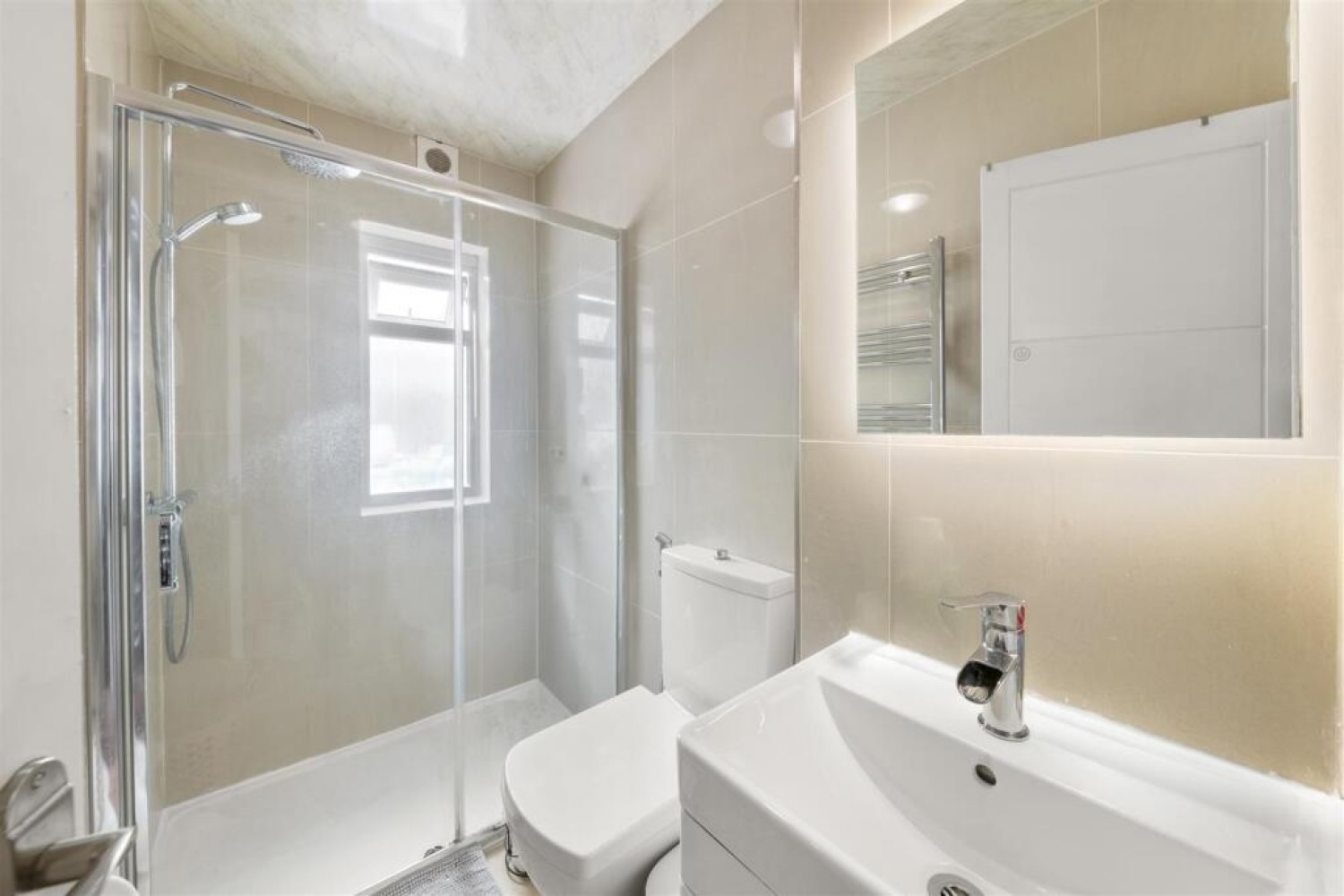 2 bedroom Flat for sale in Stratford Road, Hayes