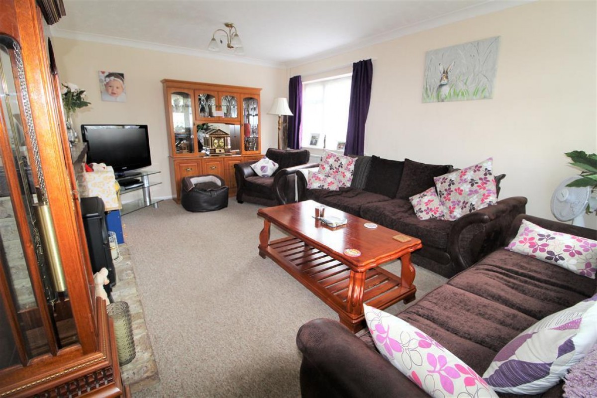 Mornington Avenue, Finchampstead, Wokingham, RG40 4UE