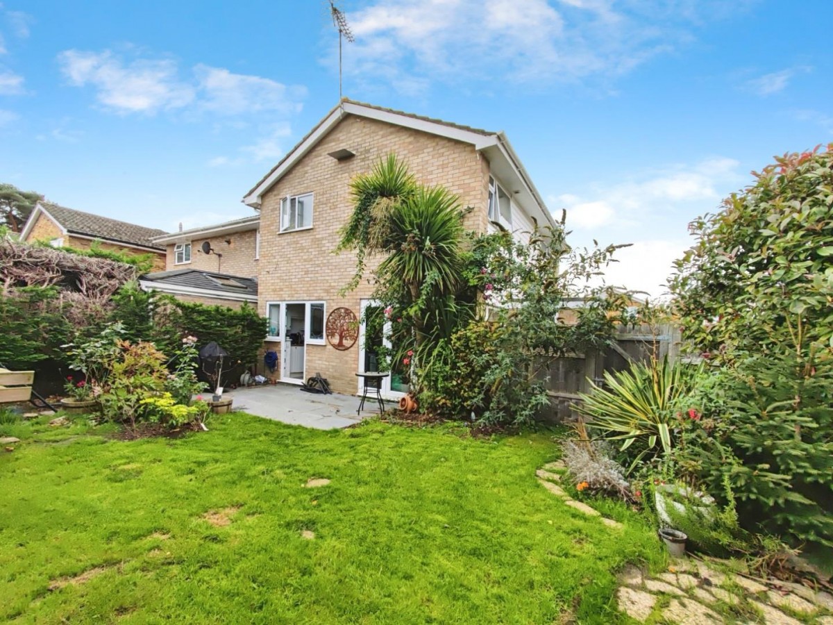 Mornington Avenue, Finchampstead, Wokingham, RG40 4UE