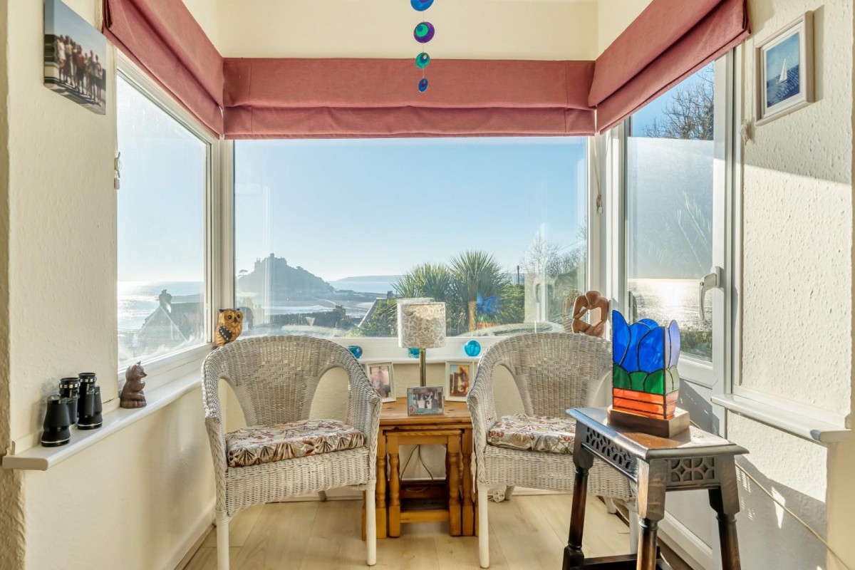 1087 sq ft home in Marazion