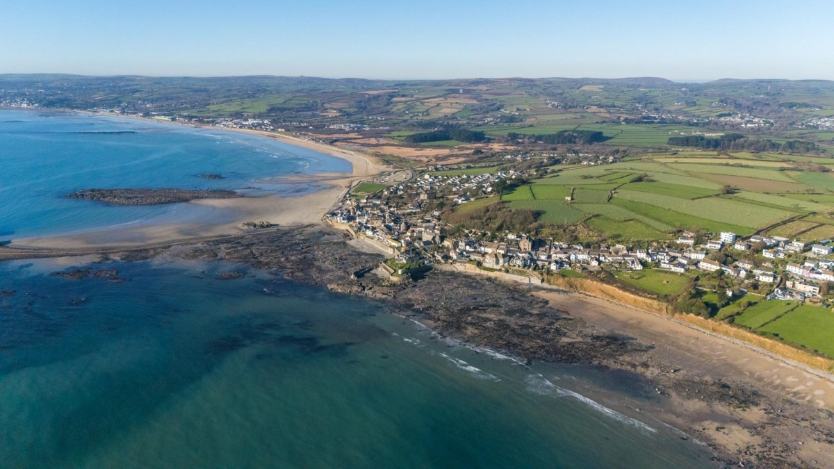 1087 sq ft home in Marazion