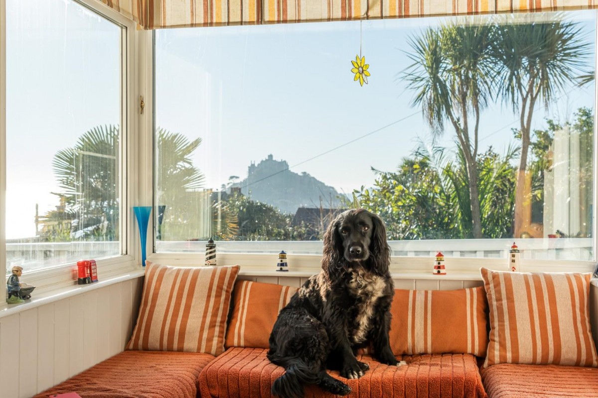 1087 sq ft home in Marazion