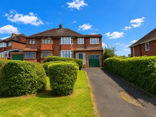 York Crescent, Wollaston, Stourbridge, DY8 4RT