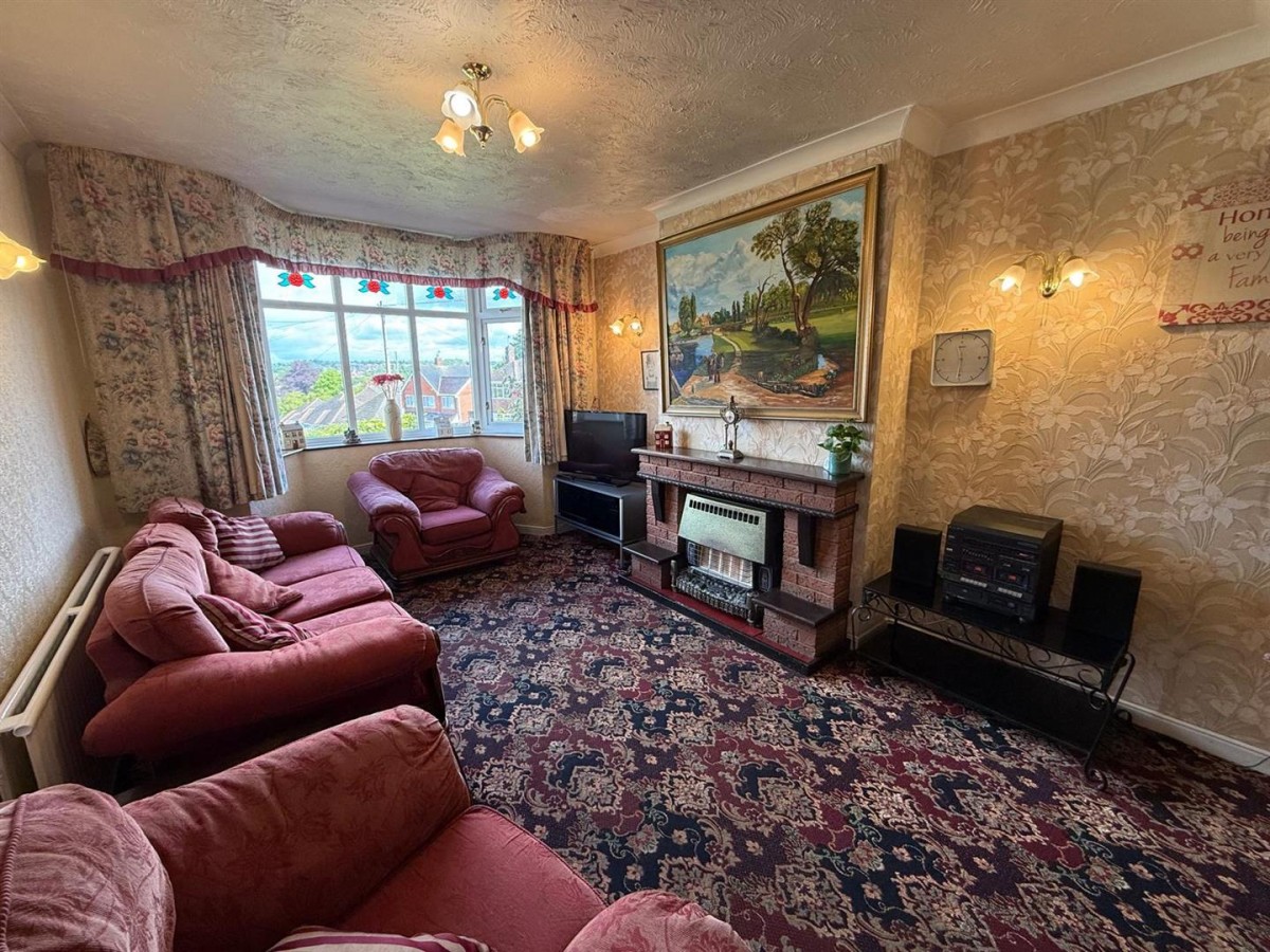 York Crescent, Wollaston, Stourbridge, DY8 4RT