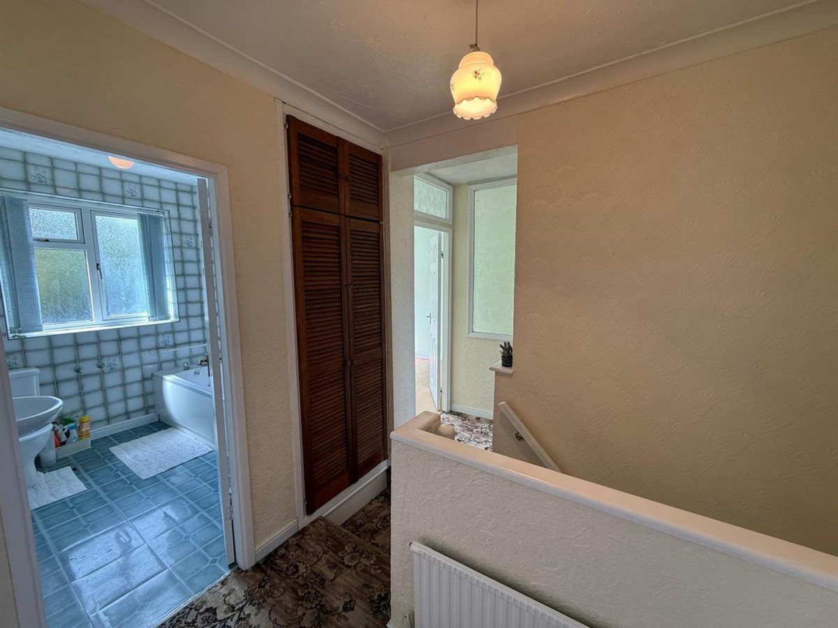 York Crescent, Wollaston, Stourbridge, DY8 4RT