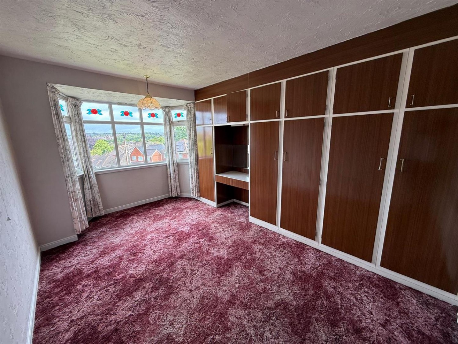 York Crescent, Wollaston, Stourbridge, DY8 4RT