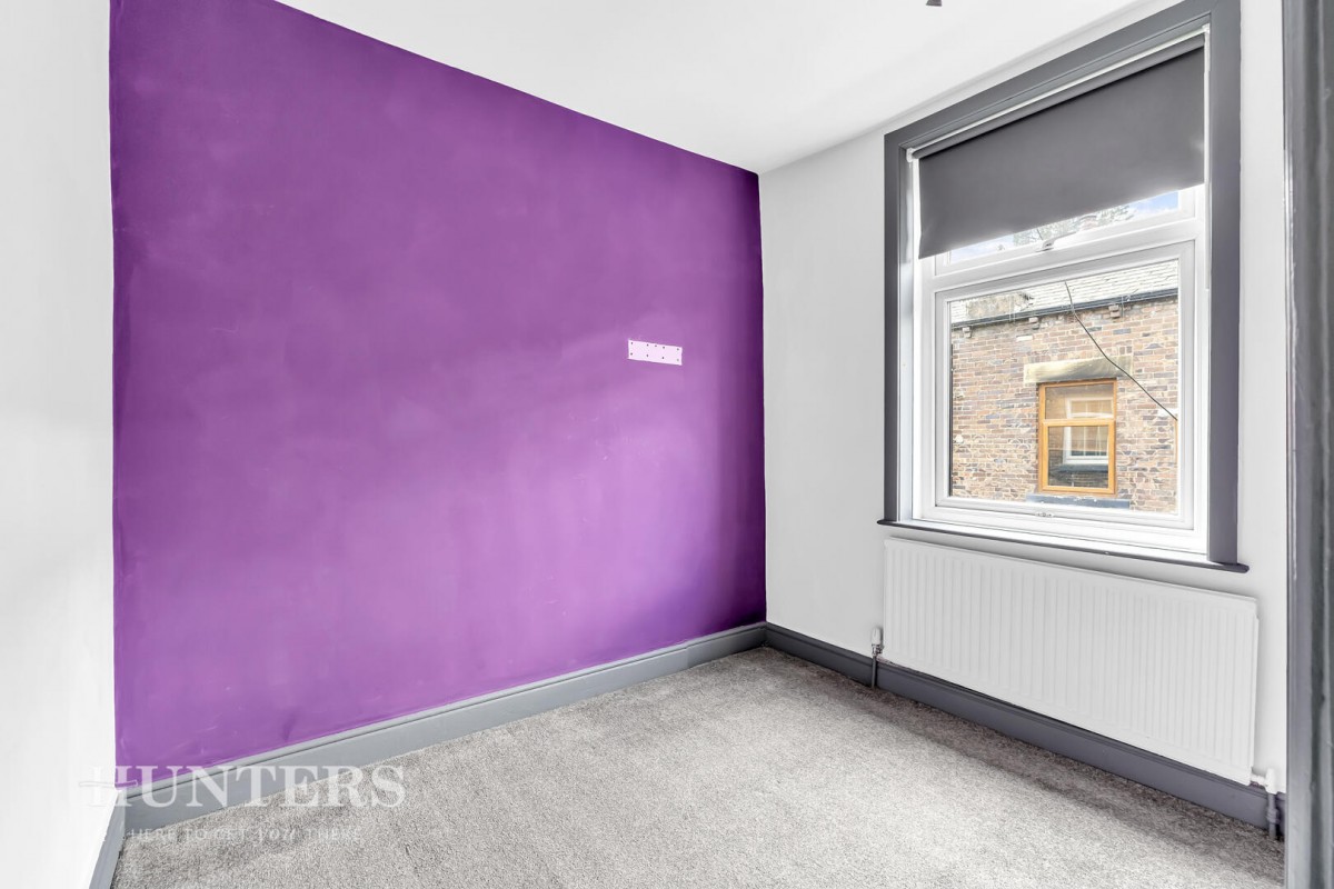 Ealees Road, Littleborough, OL15 0HQ