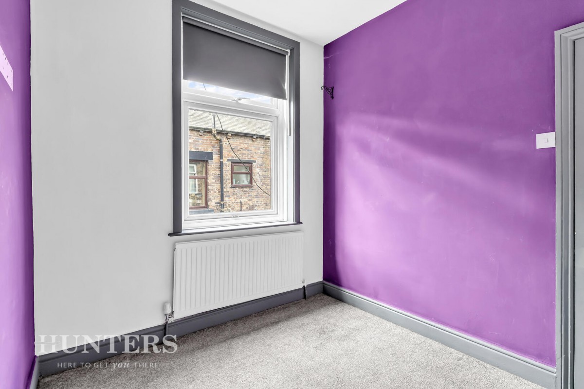 Ealees Road, Littleborough, OL15 0HQ