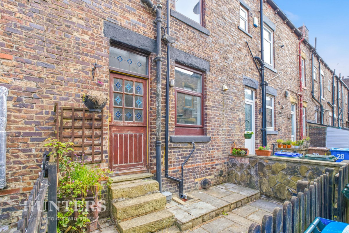Ealees Road, Littleborough, OL15 0HQ