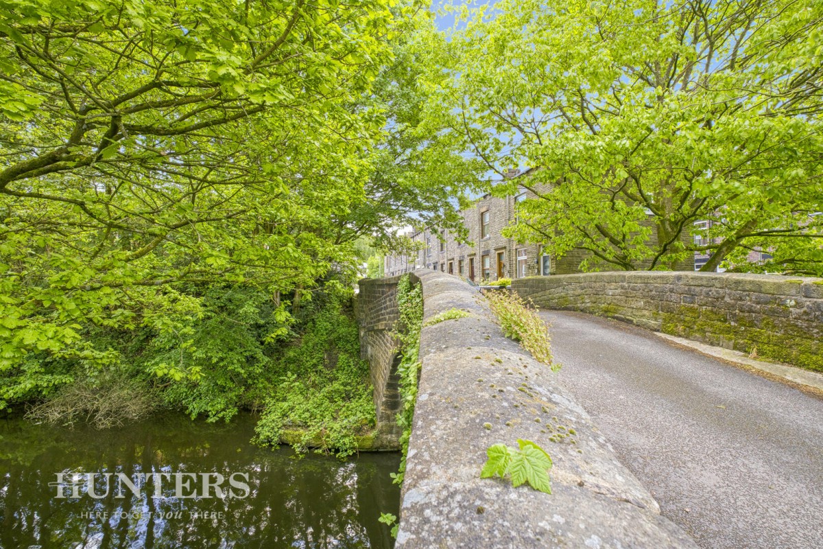 Ealees Road, Littleborough, OL15 0HQ