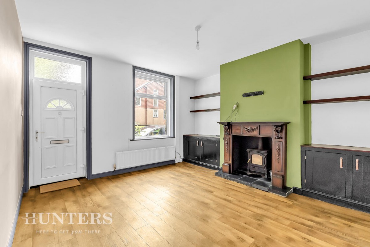 Ealees Road, Littleborough, OL15 0HQ