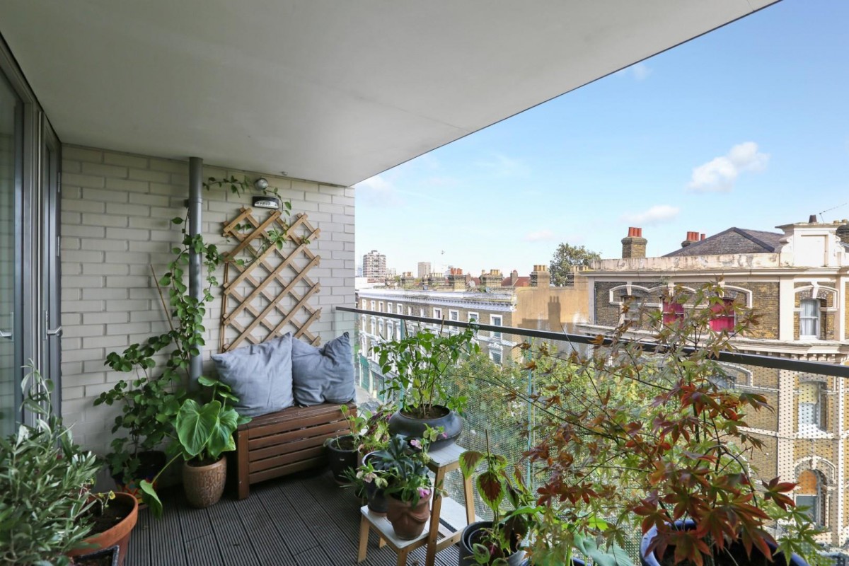 Camberwell Road, London, SE5