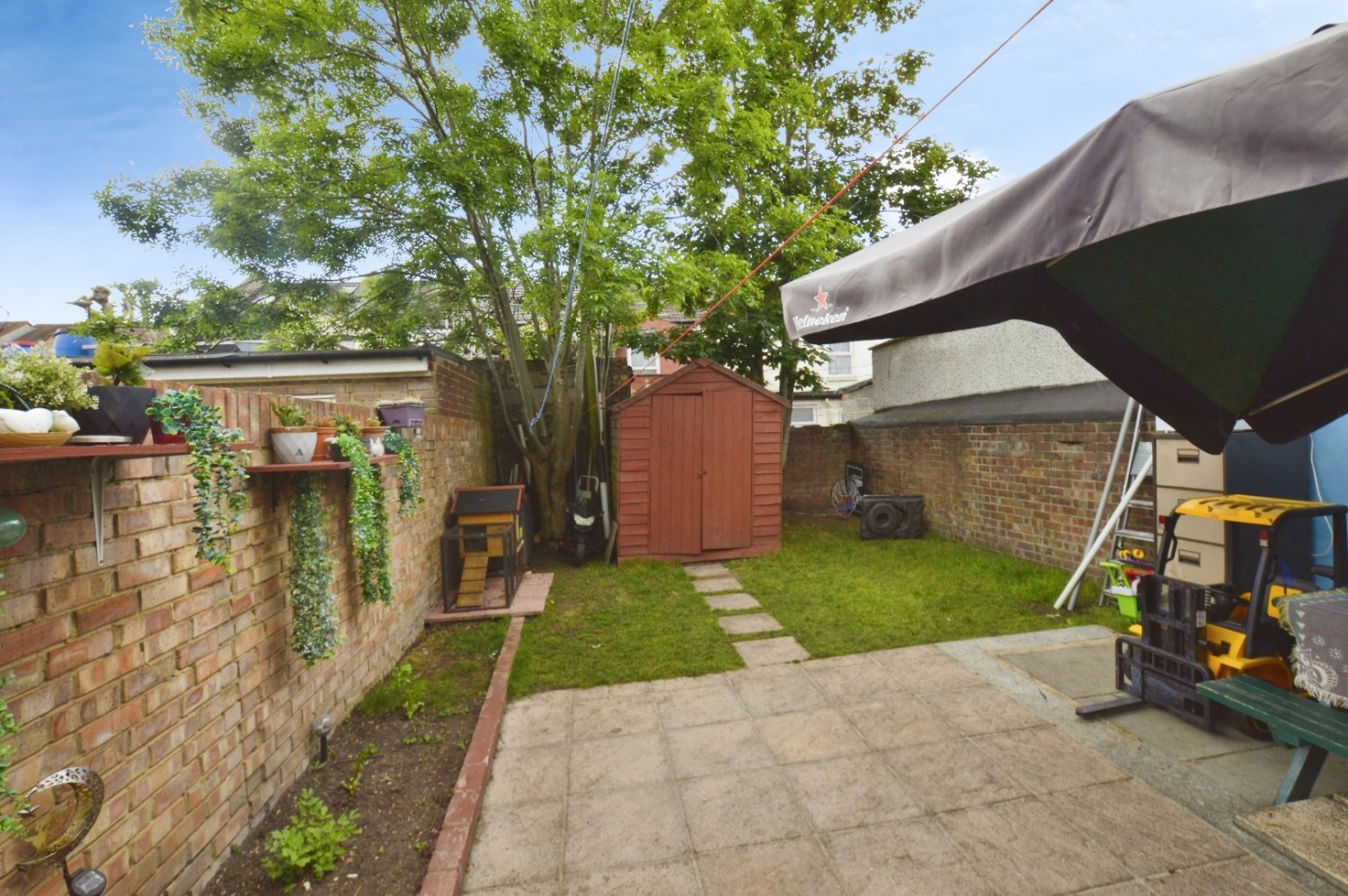 Rochester Ave, Upton Park, London, E13 9JL