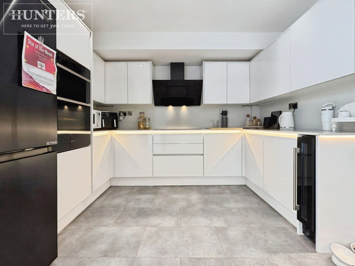 Greenside Lane, Hoyland, Barnsley, S74 9PZ