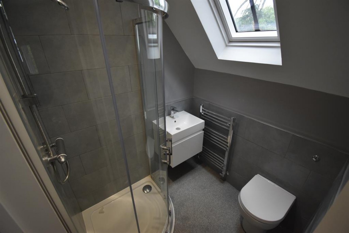 Bath Road, Reading, RG1 6HN