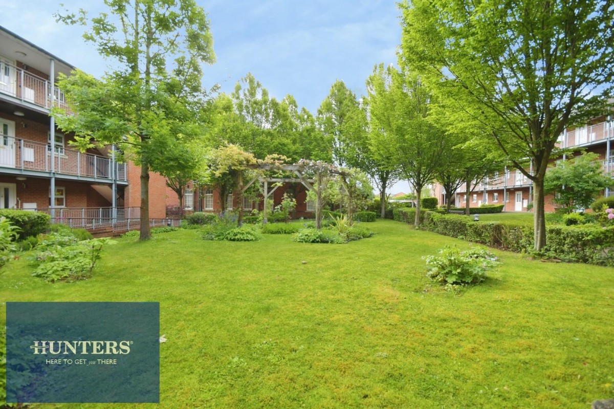 Stirling Court, Nightingale Close, Chesterfield, S41 7NZ
