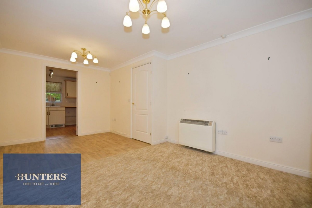 Stirling Court, Nightingale Close, Chesterfield, S41 7NZ