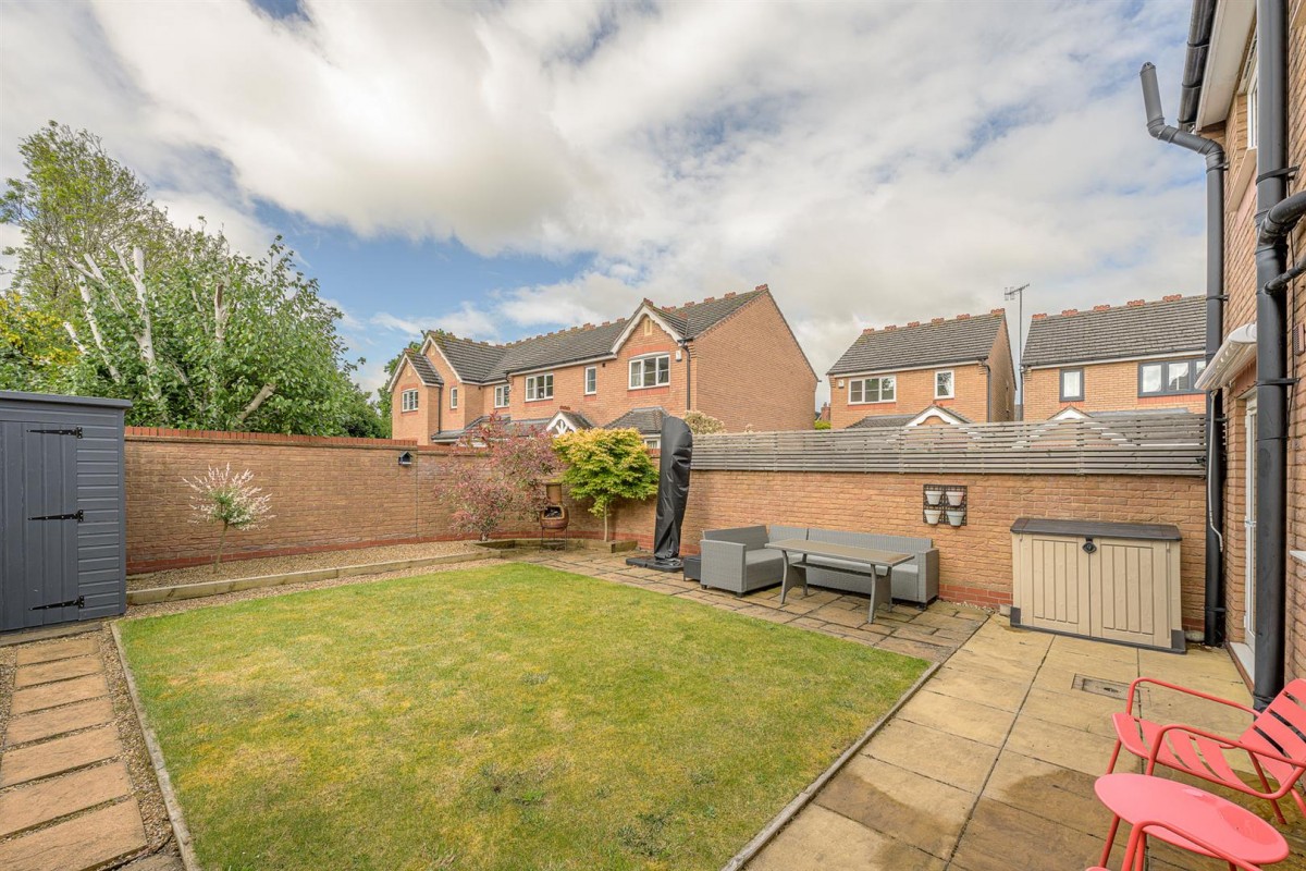 Belfry Drive, Wollaston, DY8 4SE