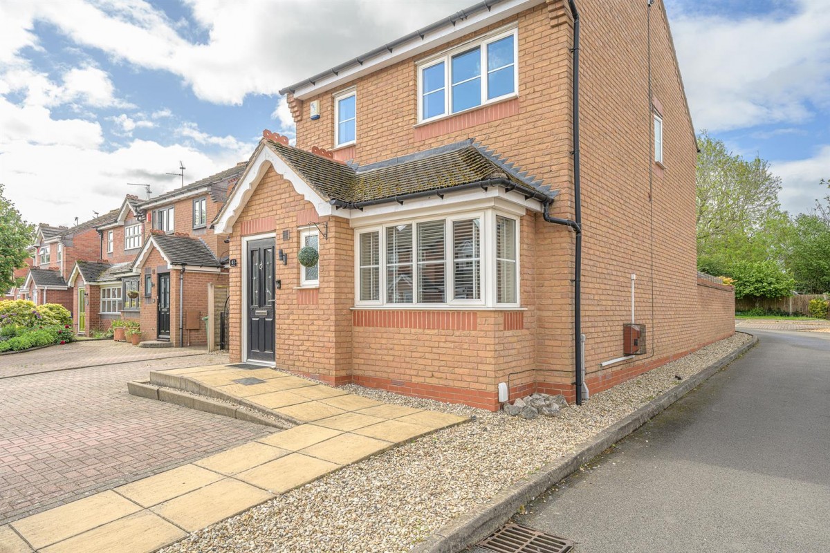 Belfry Drive, Wollaston, DY8 4SE