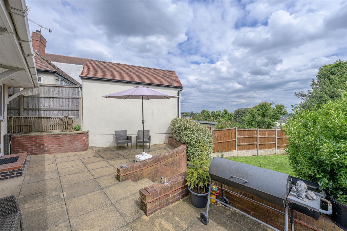 Amblecote Road, Brierley Hill, DY5 2YD