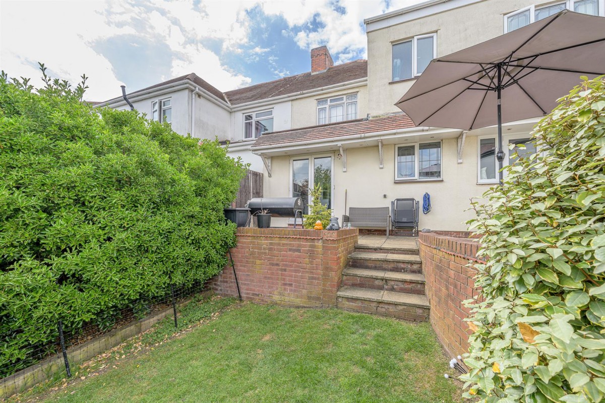 Amblecote Road, Brierley Hill, DY5 2YD