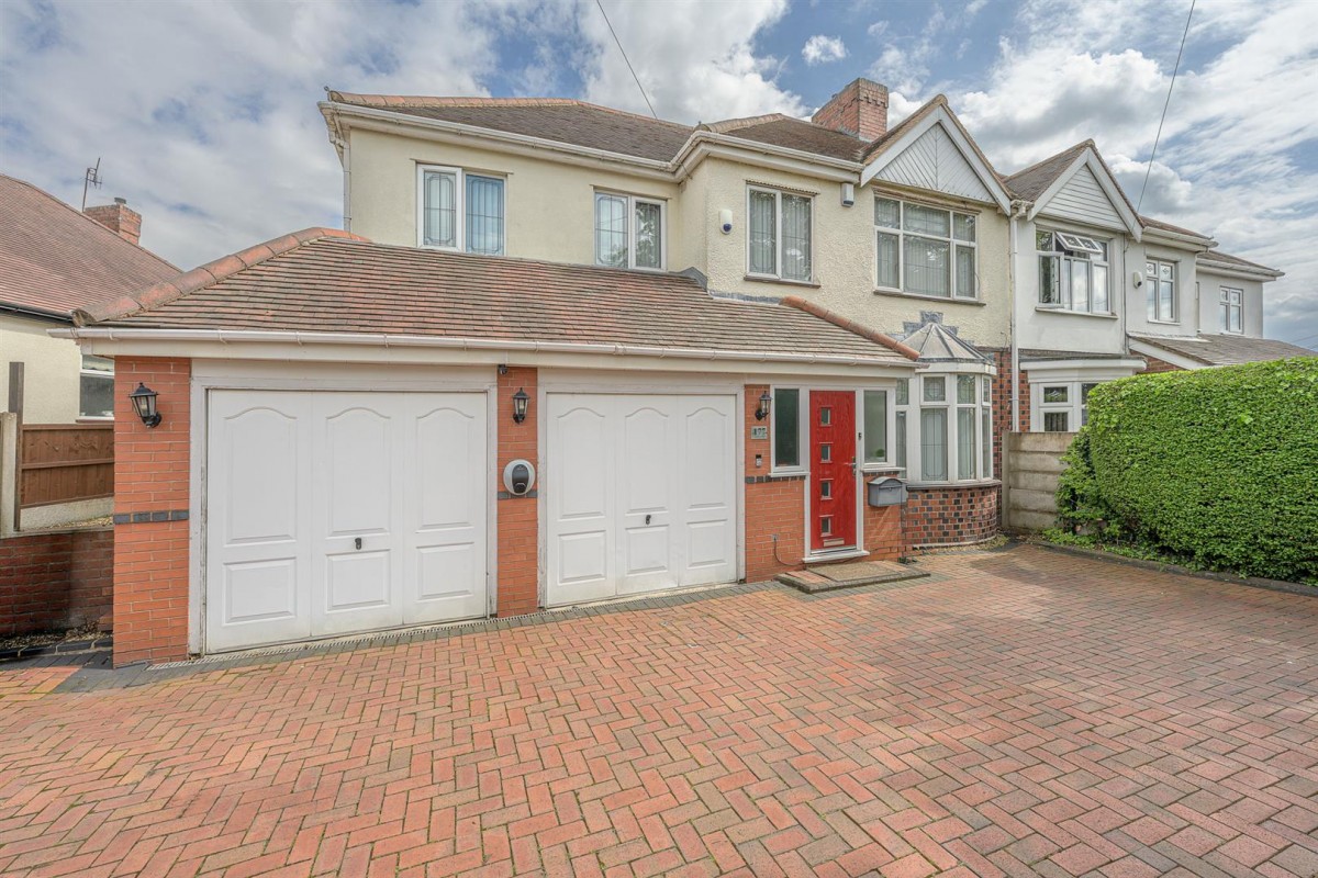 Amblecote Road, Brierley Hill, DY5 2YD