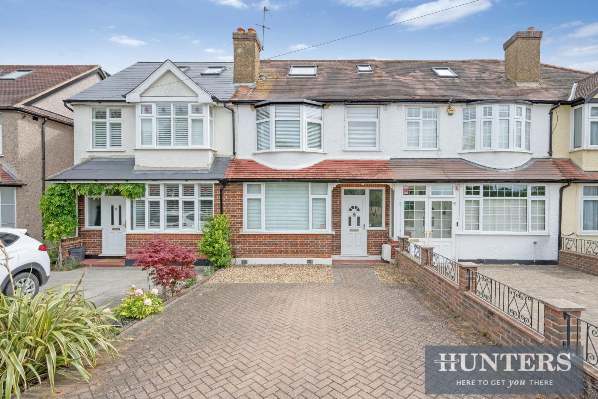 Sandringham Road, Worcester Park, KT4 8UH