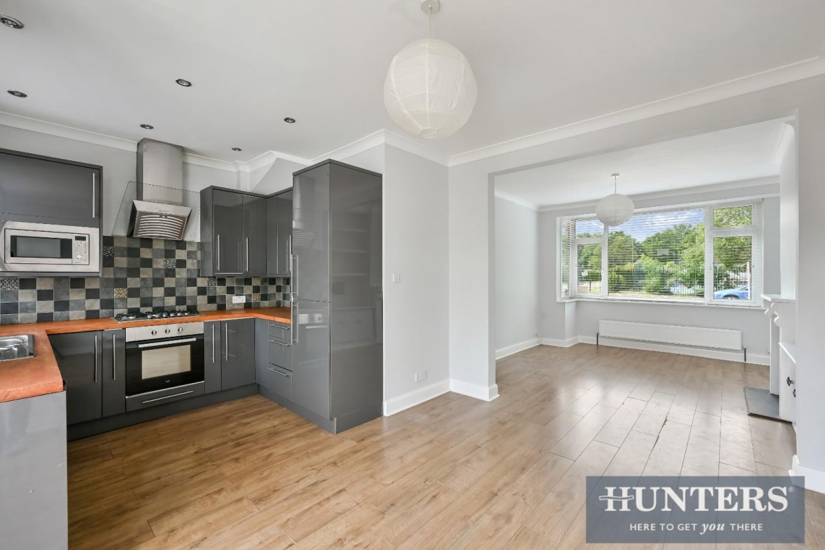 Sandringham Road, Worcester Park, KT4 8UH