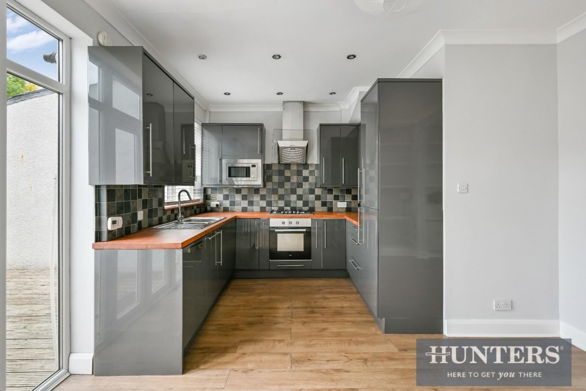 Sandringham Road, Worcester Park, KT4 8UH