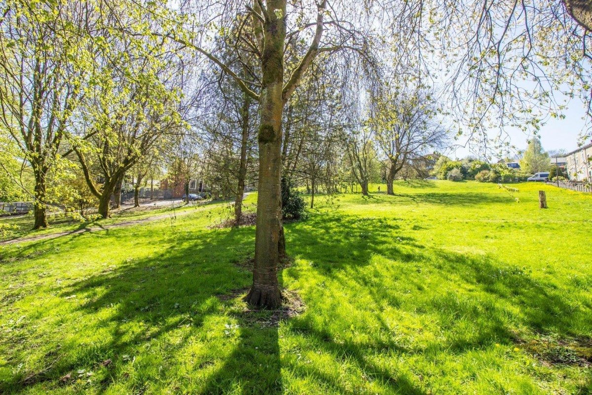 Radfield Avenue Darwen BB32SW