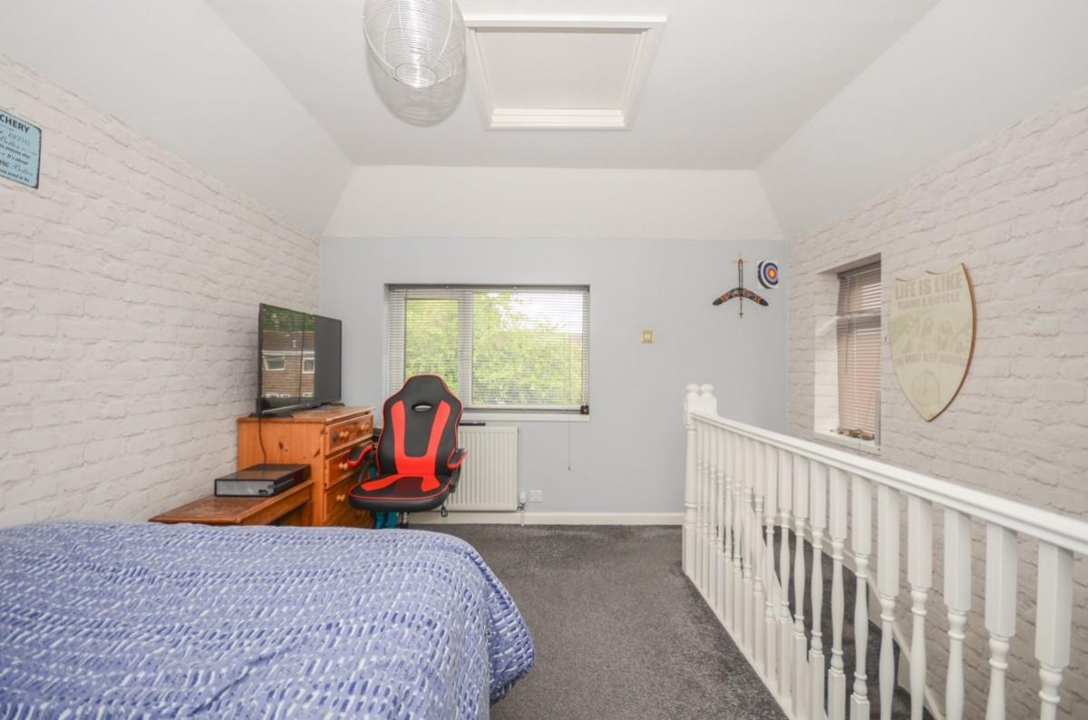 15 Springfield Road, Mangotsfield, Bristol, BS16 9BG