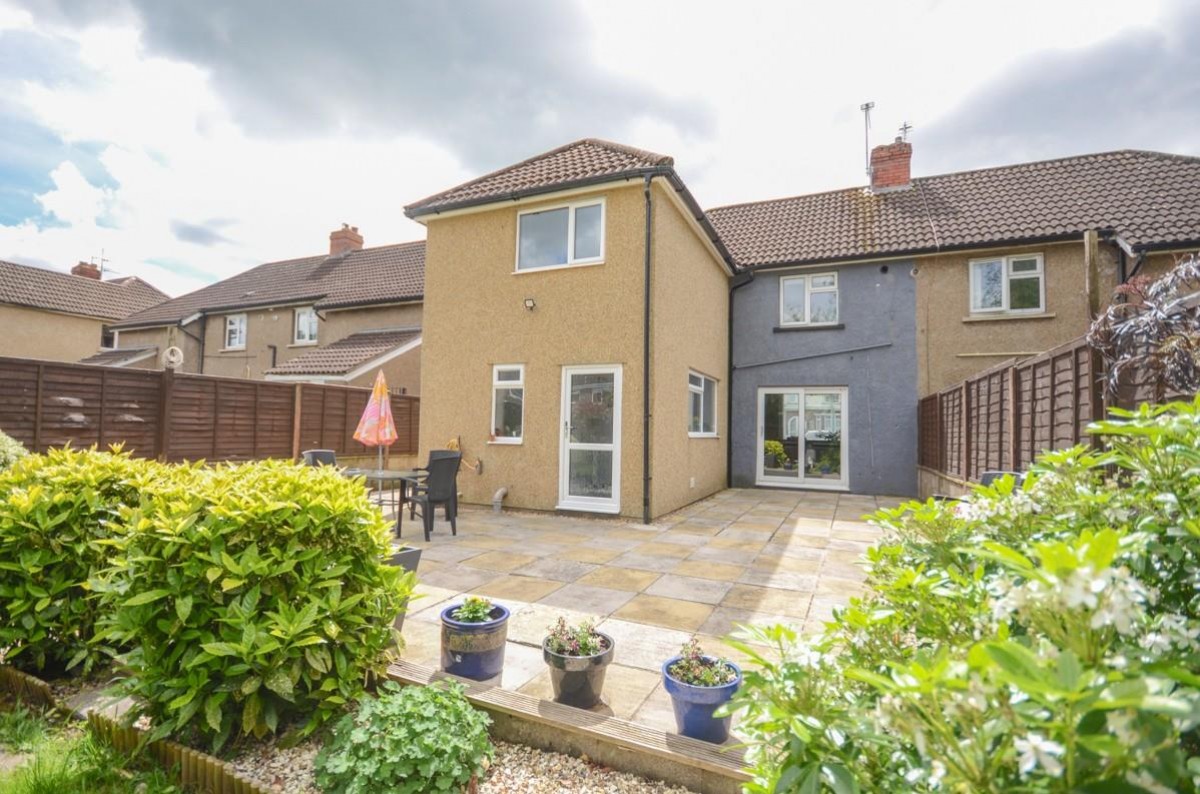15 Springfield Road, Mangotsfield, Bristol, BS16 9BG