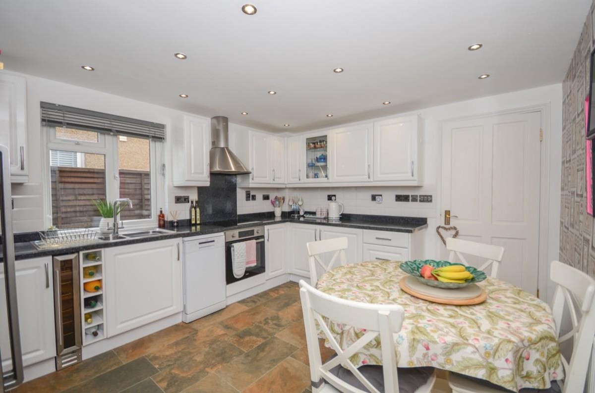 15 Springfield Road, Mangotsfield, Bristol, BS16 9BG