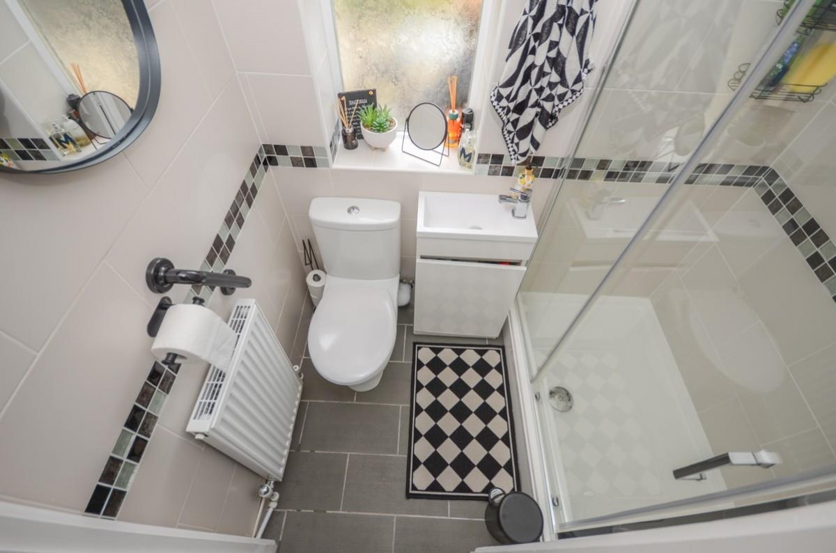 15 Springfield Road, Mangotsfield, Bristol, BS16 9BG