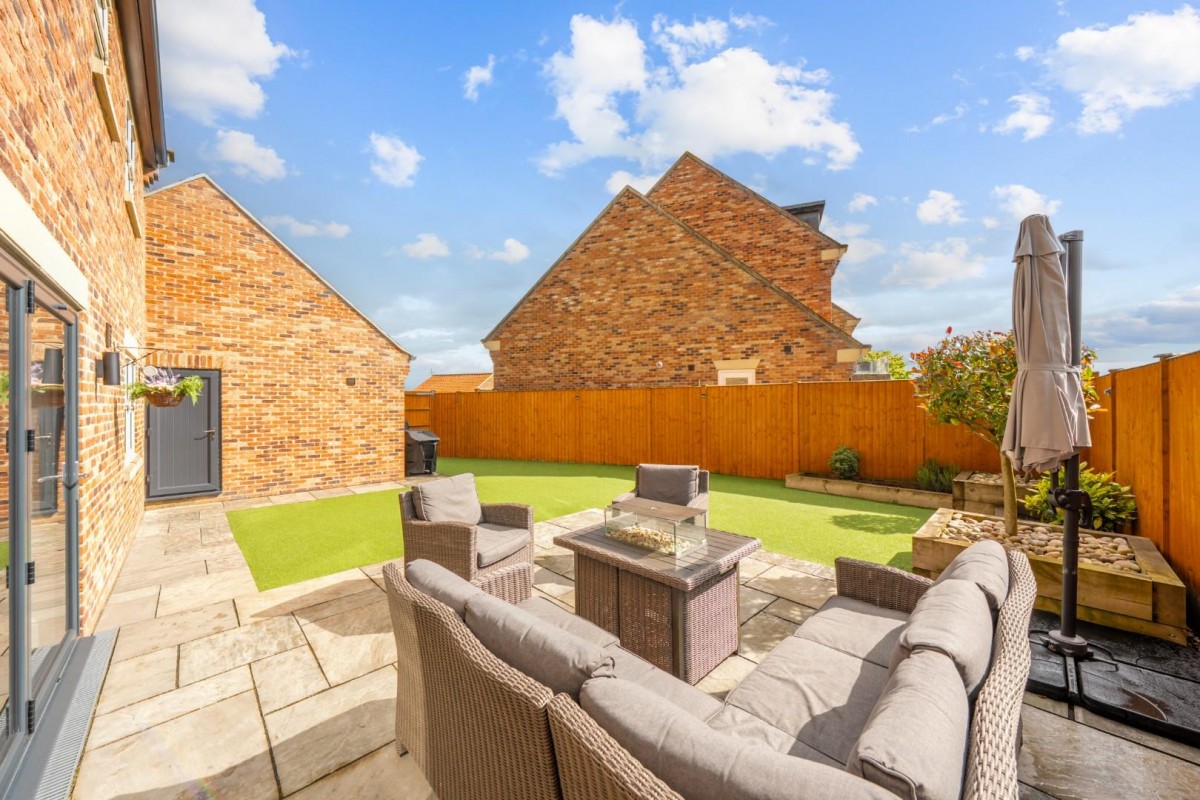 Provost House 1 Hall Close, Church Fenton, Tadcaster
