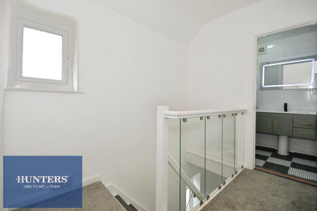 Hunloke Crescent, Boythorpe, Chesterfield, S40 2PE
