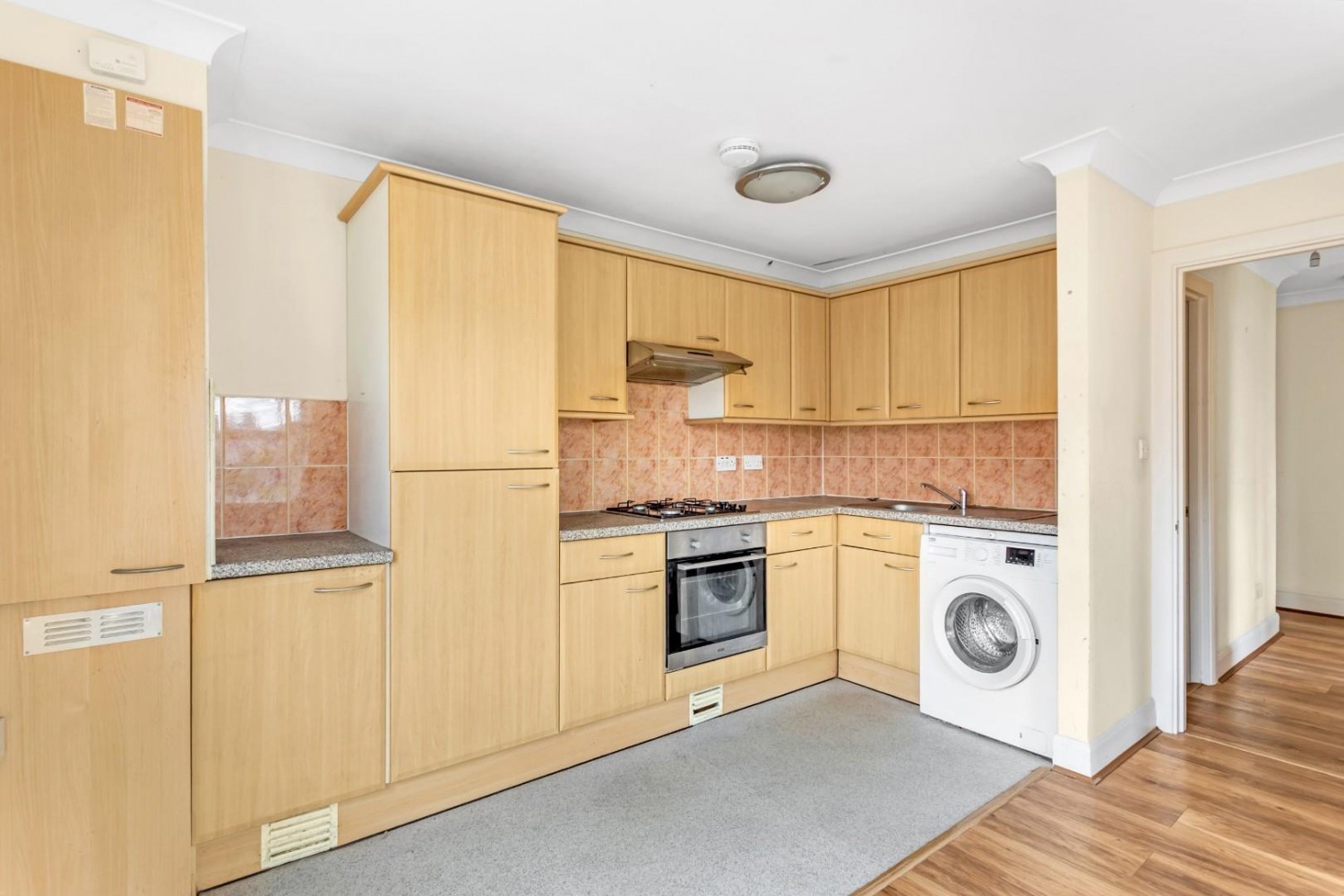 1 bedroom Flat to let in Queen Elizabeths Walk, London, N16