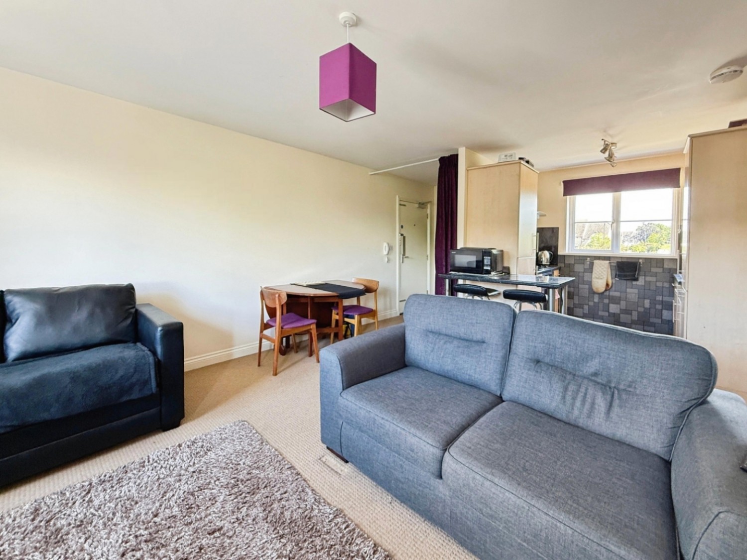 1 bedroom Flat for sale in Tanglewood Way, Chalford, Stroud