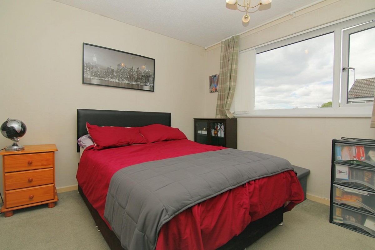 Rossefield Approach, Bramley
