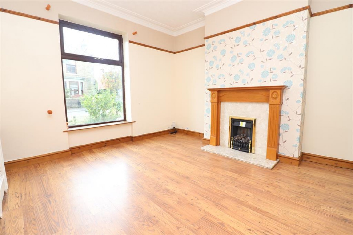 3 bedroom House to let in Lynwood Avenue Darwen BB3 0JA