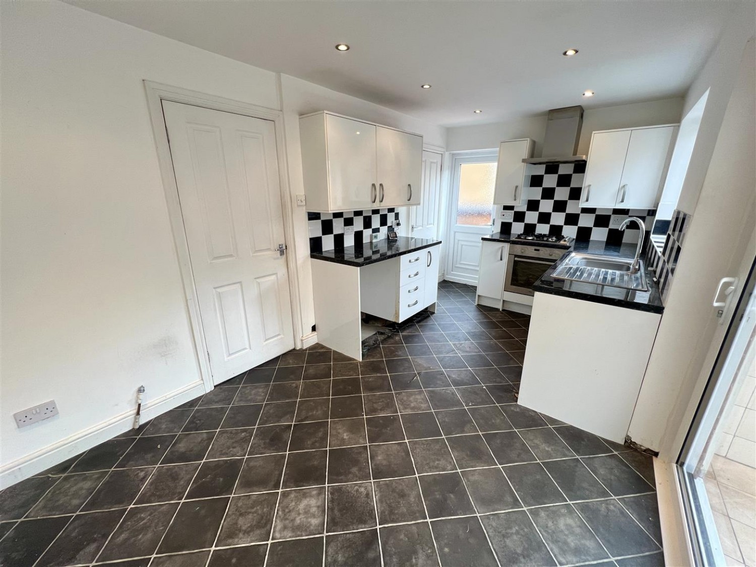 Sandringham Road, Wordsley, DY8 5HN
