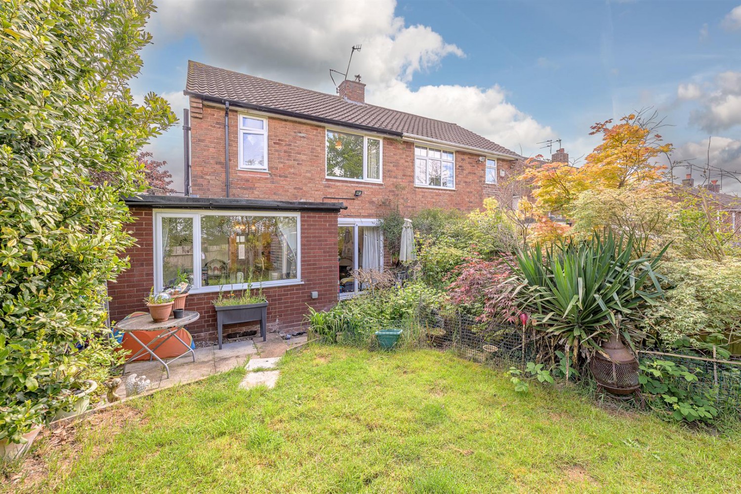 Blaze Hill Road, Kingswinford, DY6 0LA