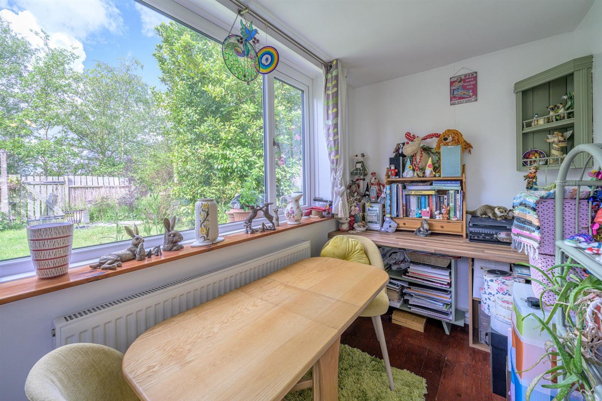 Blaze Hill Road, Kingswinford, DY6 0LA