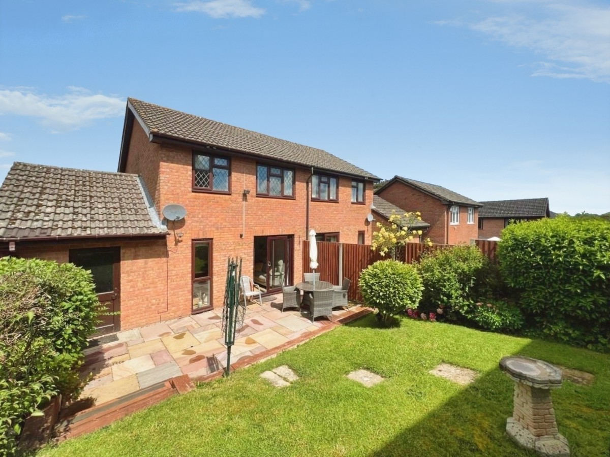Shutehay Drive, Cam, Dursley
