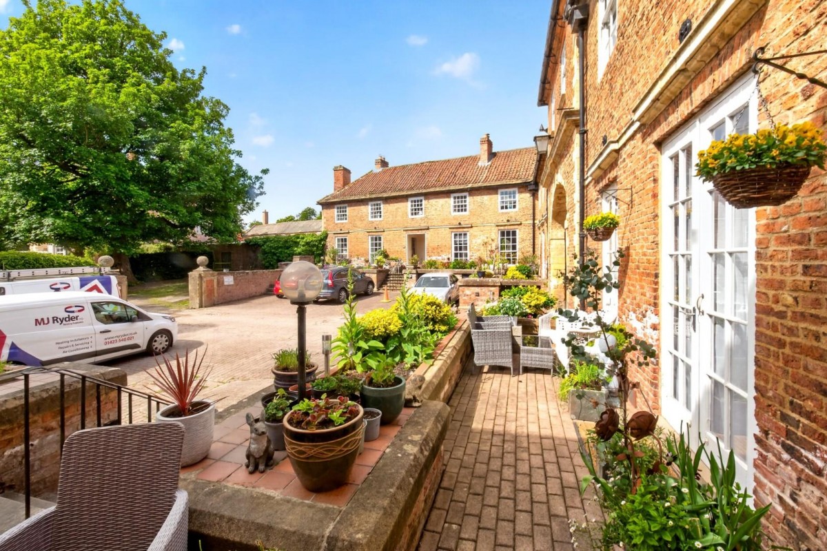 Stansfield Court, Goldsborough, Knaresborough, HG5 8NR