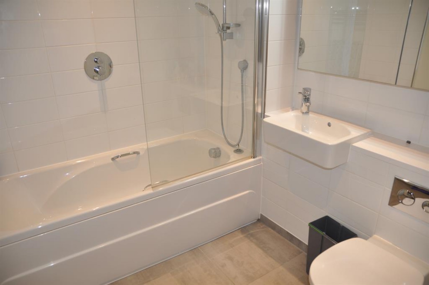Capitol Way, Flat 9, Colindale, NW9 0AZ