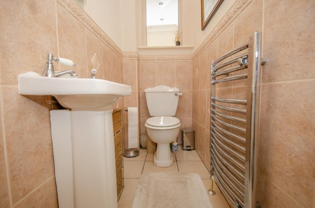 Park Crescent, Frenchay, Bristol, BS16 1NZ