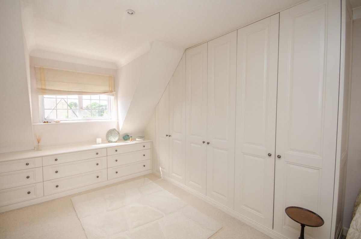 Park Crescent, Frenchay, Bristol, BS16 1NZ